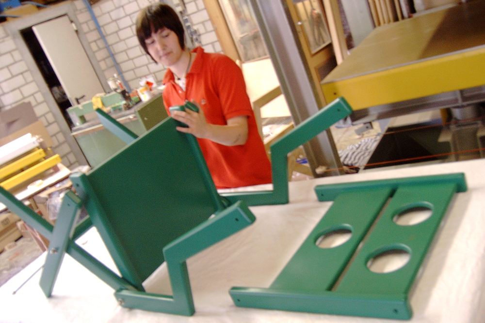 Jetzt kann man schon den Stuhl erkennen.