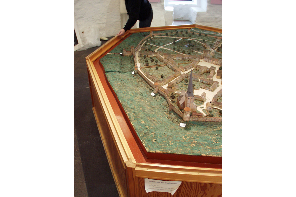 Zunächst wird das Modell vermessen.